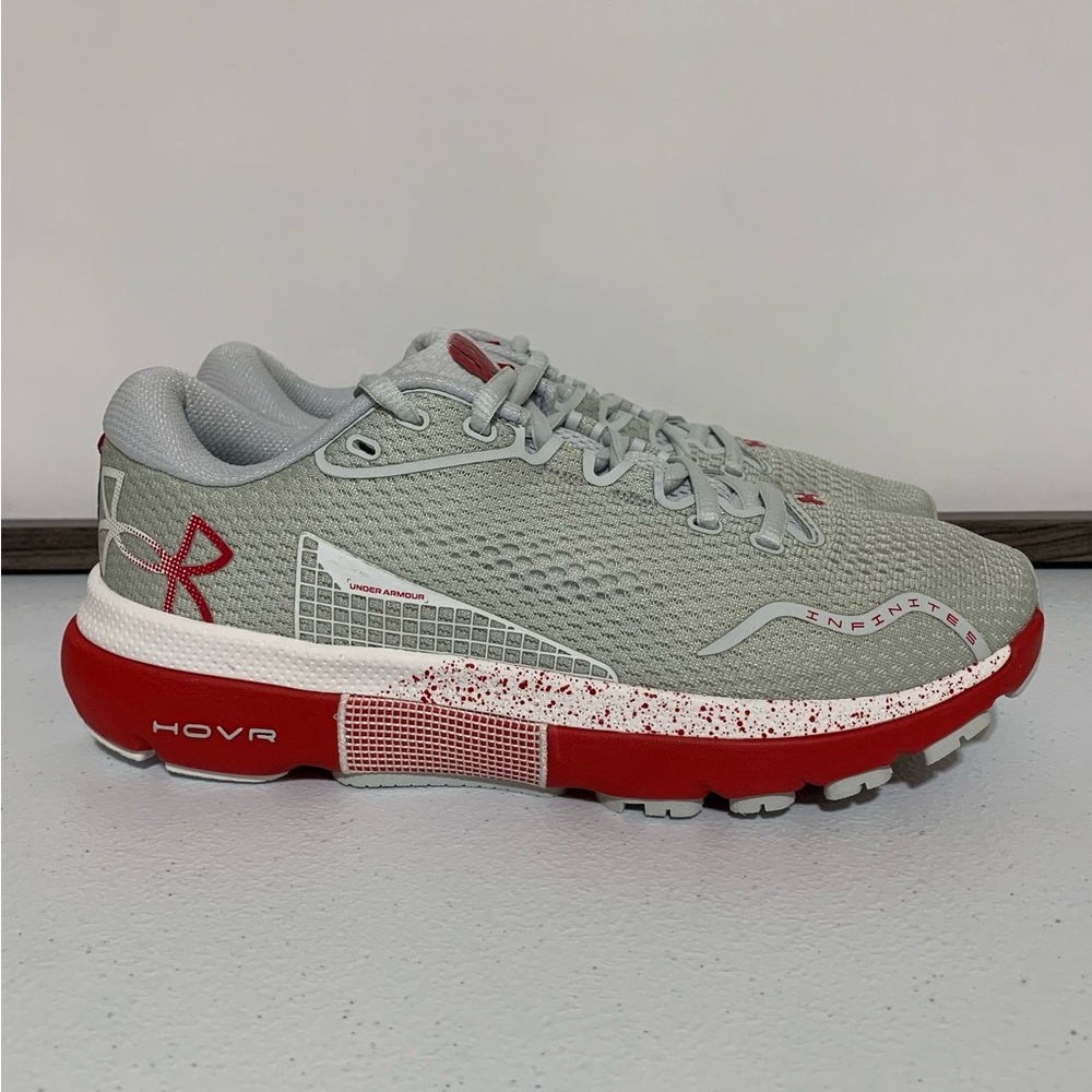 Under Armour University of Wisconsin Infinite 5 Running Shoes-Size 8.5 NWOT
